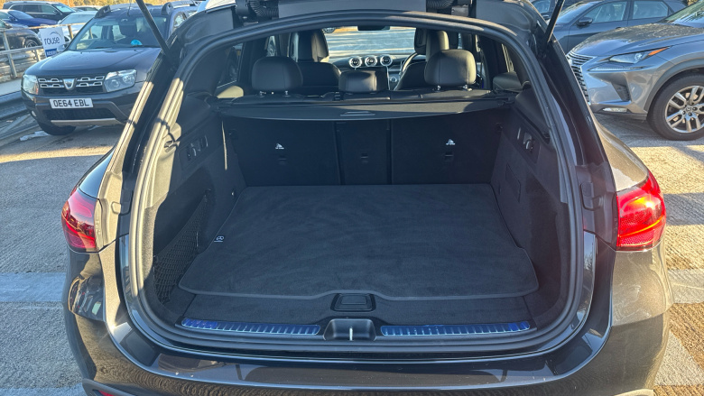 Mercedes-Benz GLC 300 4Matic AMG Line Premium 5dr 9G-Tronic Petrol Estate